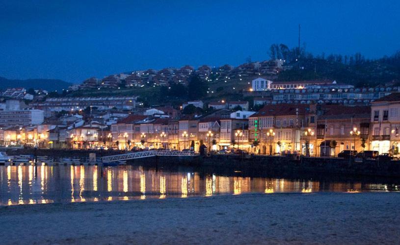 Apartamentos Turisticos Casa Soto Байона Экстерьер фото